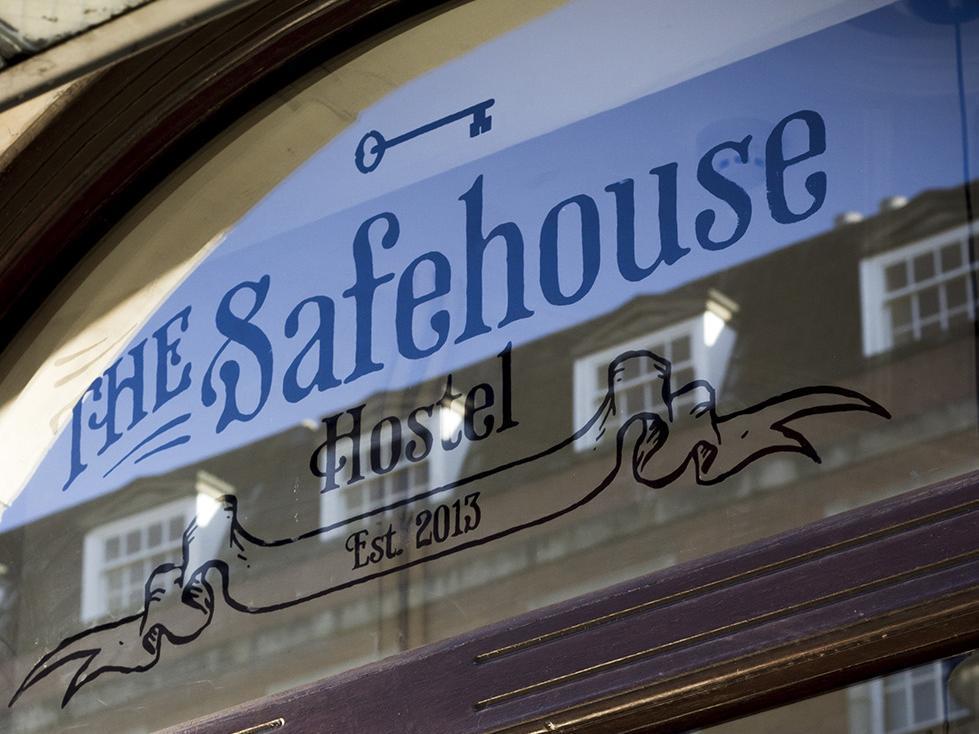 The Safehouse Hostel Cardiff Exterior photo